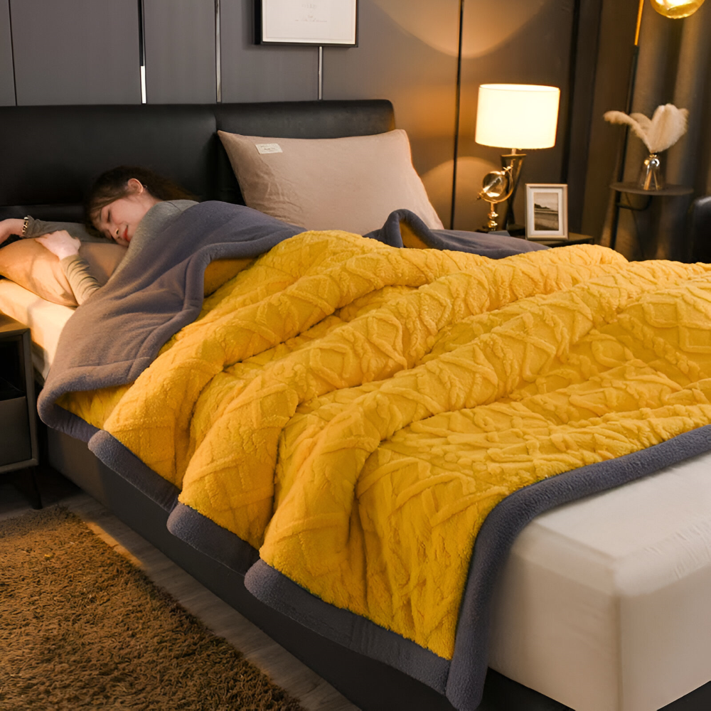 Double Sided Microfiber Fleece Blanket Extra Warm Plush Throw