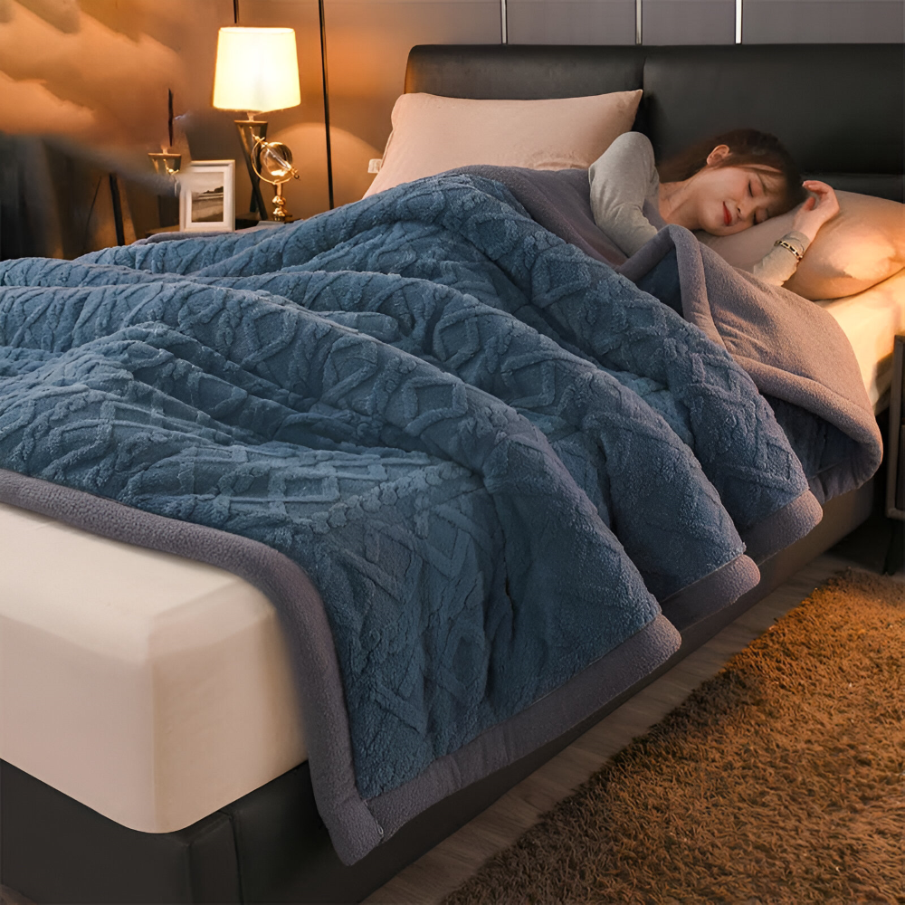 Double Sided Microfiber Fleece Blanket Extra Warm Plush Throw