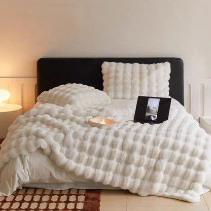 Luxury Soft Faux Fur Blanket Plush Cozy Throw for Sofa Bed and Home
