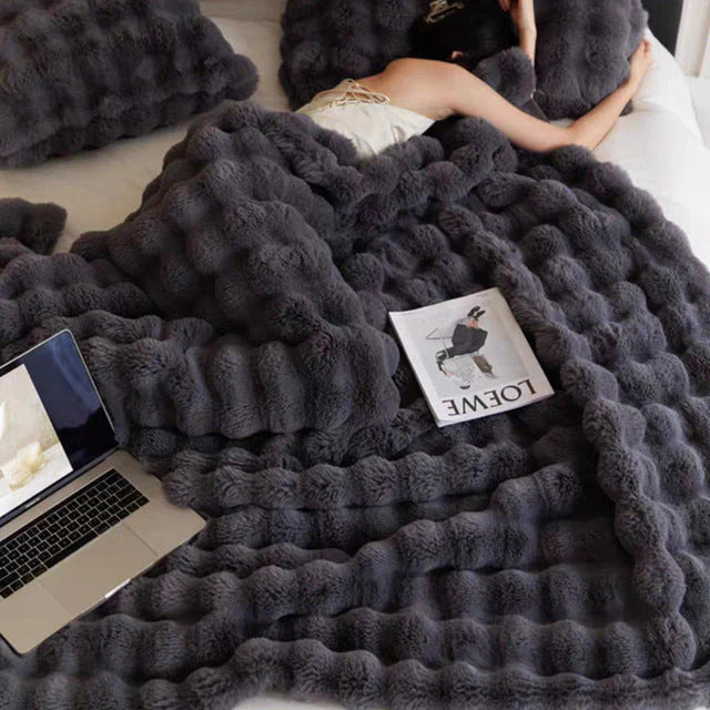 Luxury Soft Faux Fur Blanket Plush Cozy Throw for Sofa Bed and Home