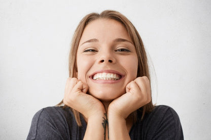 Removable Cosmetic Dental Veneer for Natural Looking Smile