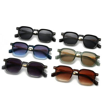 Retro UV400 Sunglasses Lightweight Scratch Resistant Fashion Eyewear